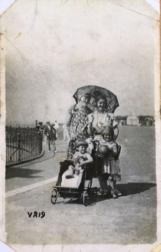 Kitty Mary David Renee